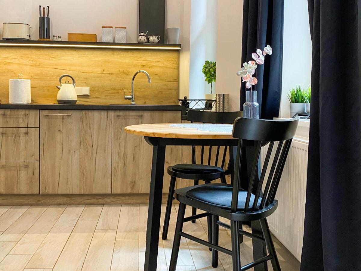 Beautiful Studio For Couples With Air Conditioning - Old Town & Main Station Краків Екстер'єр фото
