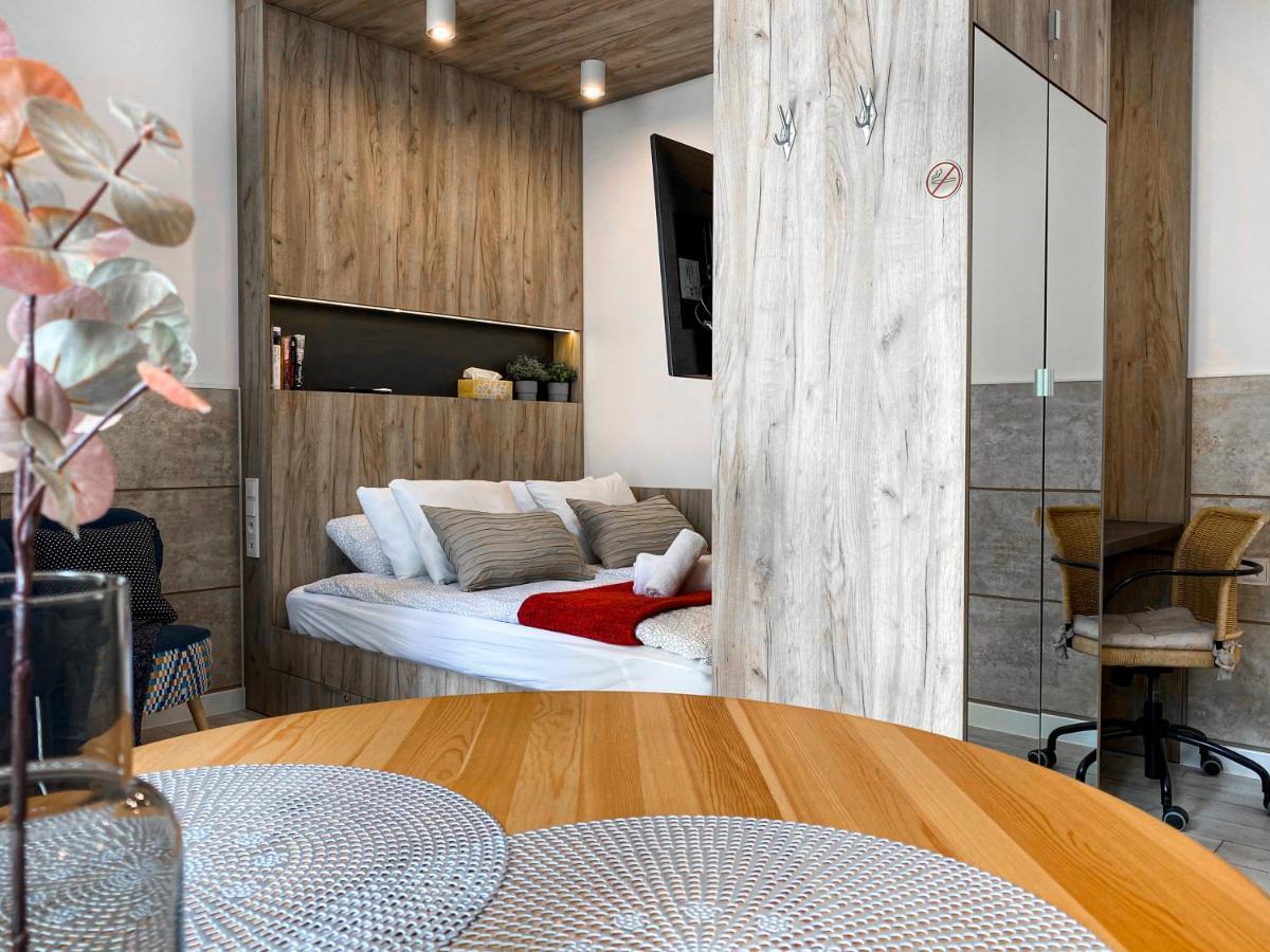 Beautiful Studio For Couples With Air Conditioning - Old Town & Main Station Краків Екстер'єр фото